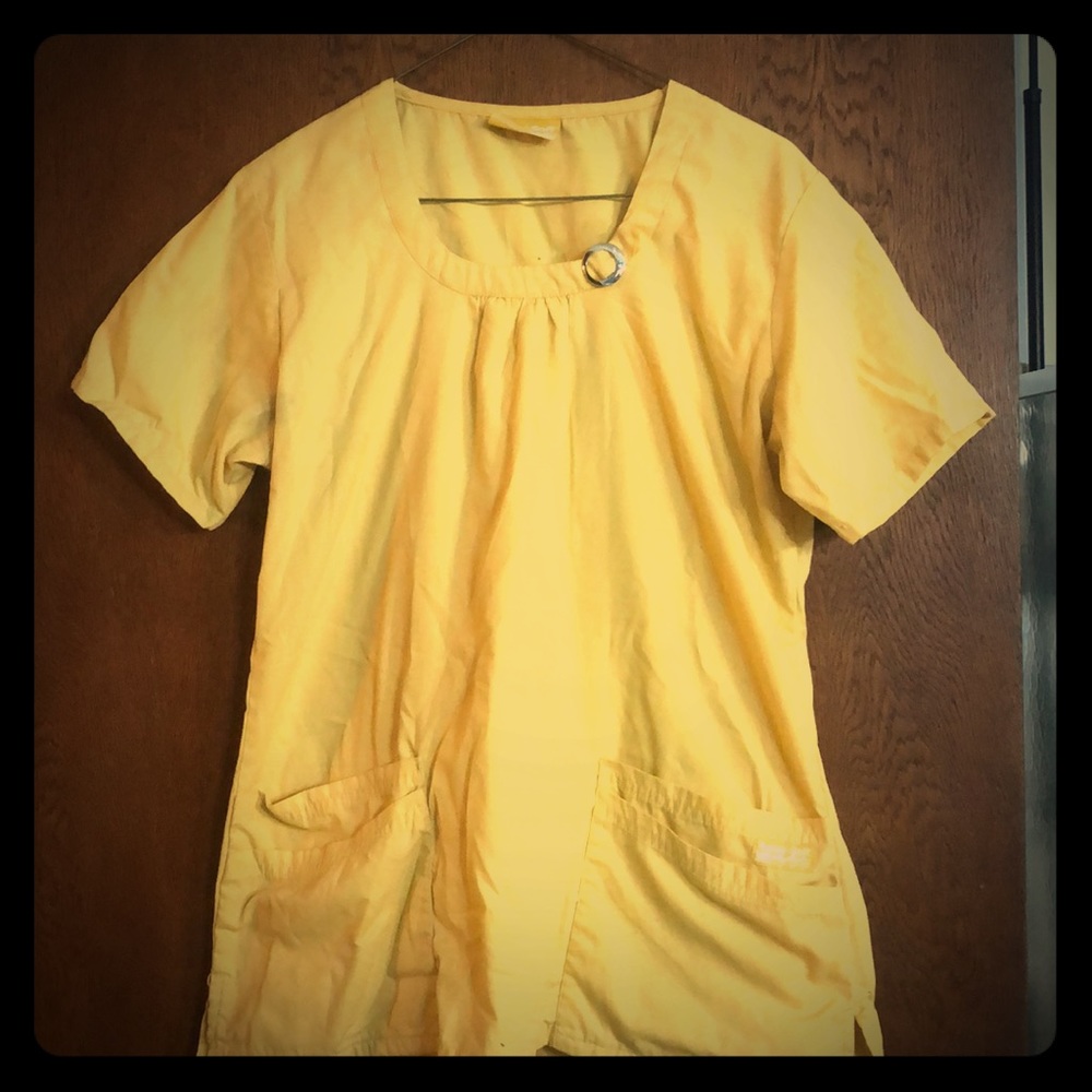 Srubs! Great condition